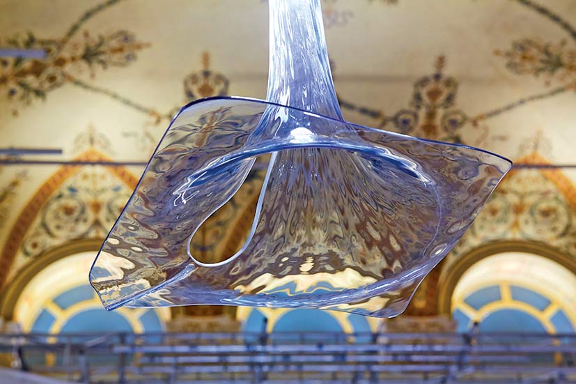 Svietidlo Luma od architektky Zahy Hadid pre Wonderglass (foto: Wonderglass)