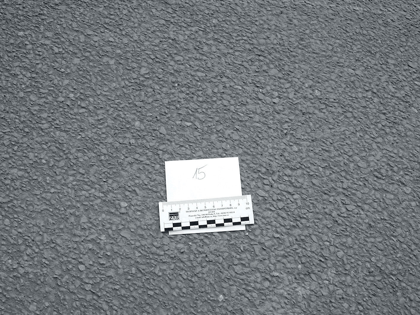 Obr. 6  Ukážka povrchu vymývaného betónu