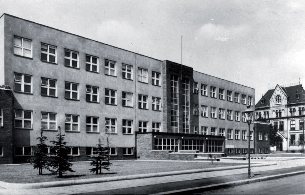 Obr. 1 Pôvodný vzhľad budovy súčasného sídla Národného pamiatkového ústavu v Ostrave.