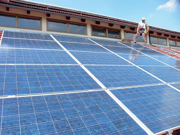 fotovoltaika,solárne panely,fotovoltické panely
