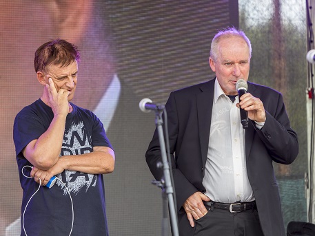 Konatelia oboch spoločností spoločne prehovorili k hosťom a zhodnotili výnimočnú obchodnú spoluprácu.