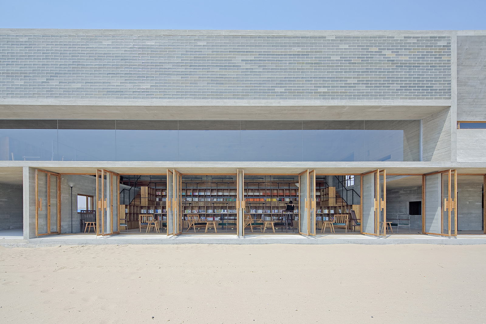 Knižnica na morskom pobreží 2