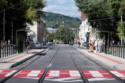 Vykonané opatrenia zvýšili bezpečnosť a komfort cestujúcej verejnosti a zredukovali kolízne situácie.