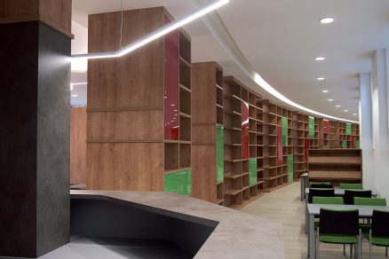 Knižnica na Farmaceutickej fakulte UK, Bratislava, 2017, rekonštrukcia (spoluautori: Miloš Juráni, Július Toma)