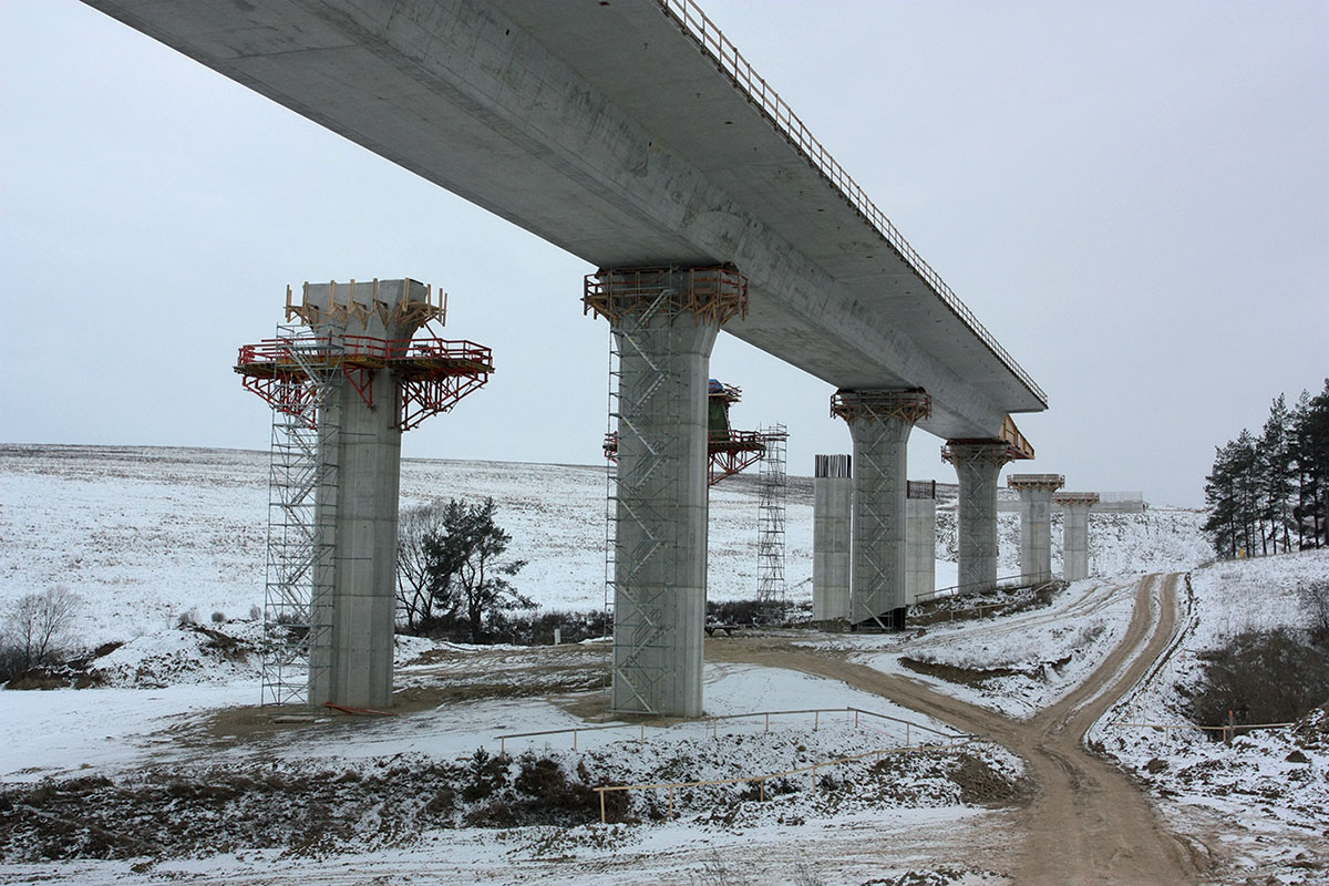 Obr. 10 Vysúvaný most pri Levoči počas výstavby