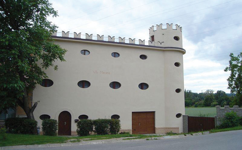 Chateau Déja Vu
