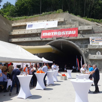 Slávnostná prerážka pravej tunelovej rúry tunela Prešov