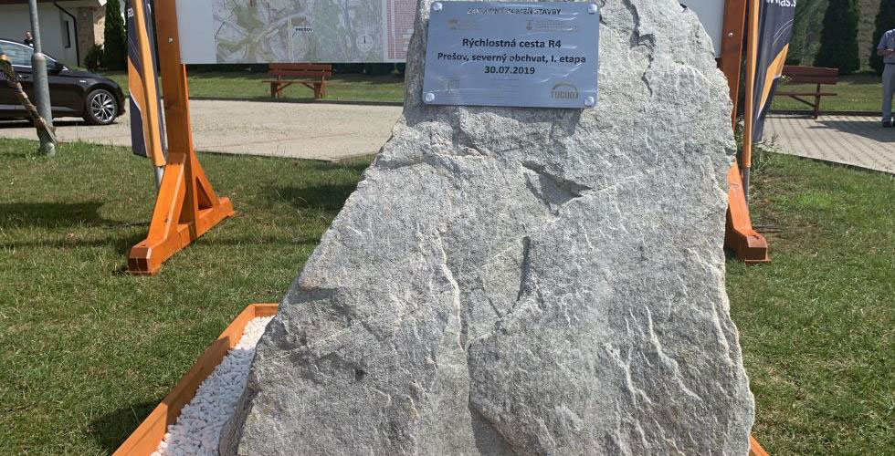 Slávnostné poklepanie základného kameňa pre obchvat mesta Prešov