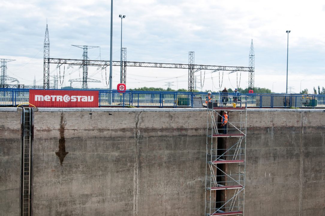 Metrostav začal s búracími prácami na železobetónových konštrukciách drážok bitiev.