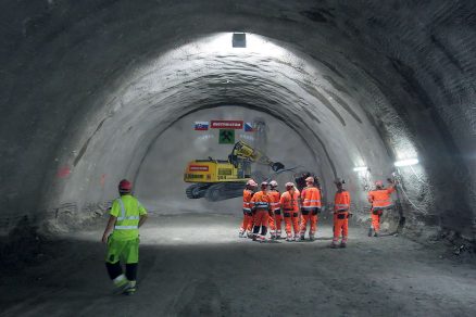 Obr. 8 Prerazenie severnej tunelovej rúry v úrovni kaloty