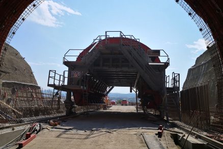 Tunel Prešov bude po dokončení dlhý 2244 metrov s jednosmernou premávkou v každej z dvoch rúr