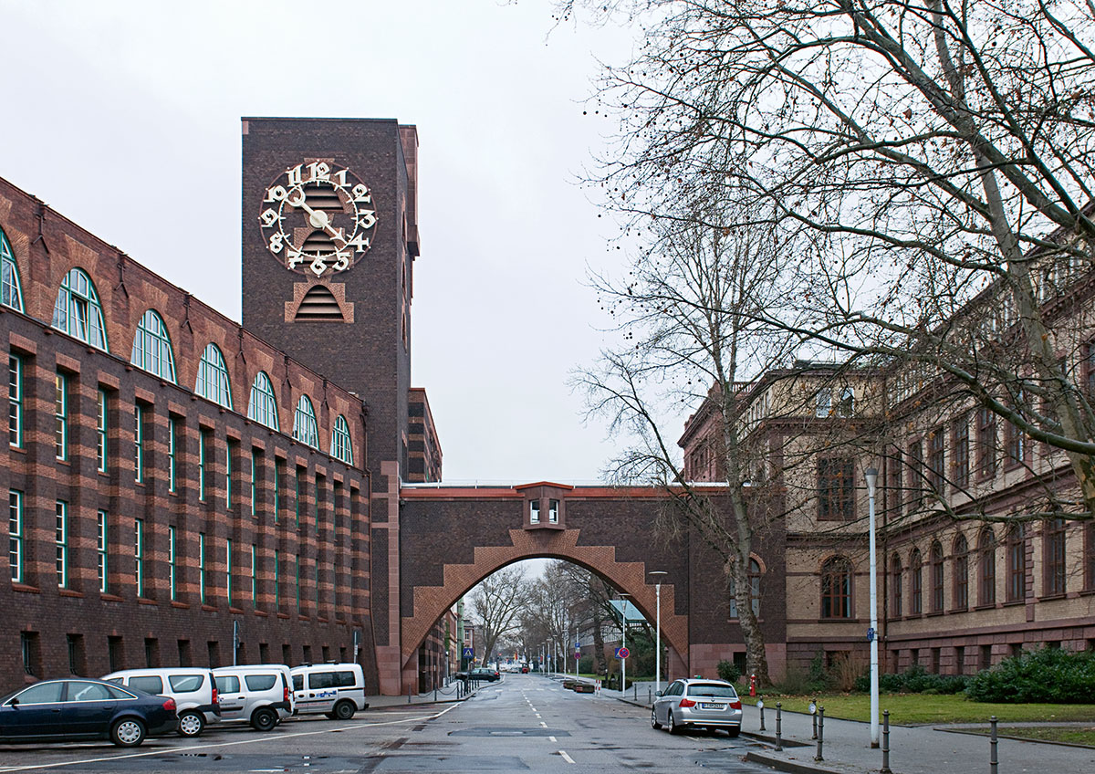 Peter Behrens Technická a administratívna budova Hoechst AG Frankfurt nad Mohanom 1920 – 1924