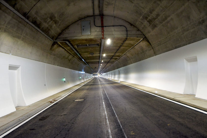 GebĂ¤ude Tunnel Kabelrinne