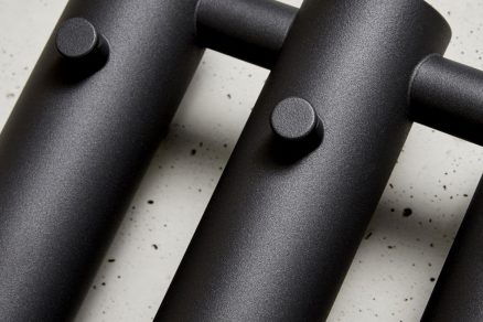 rosendal massive black structural color 3