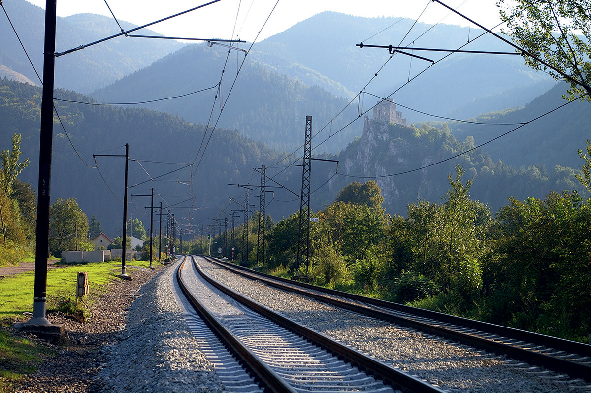 Železničná trať Vrútky – Varín
