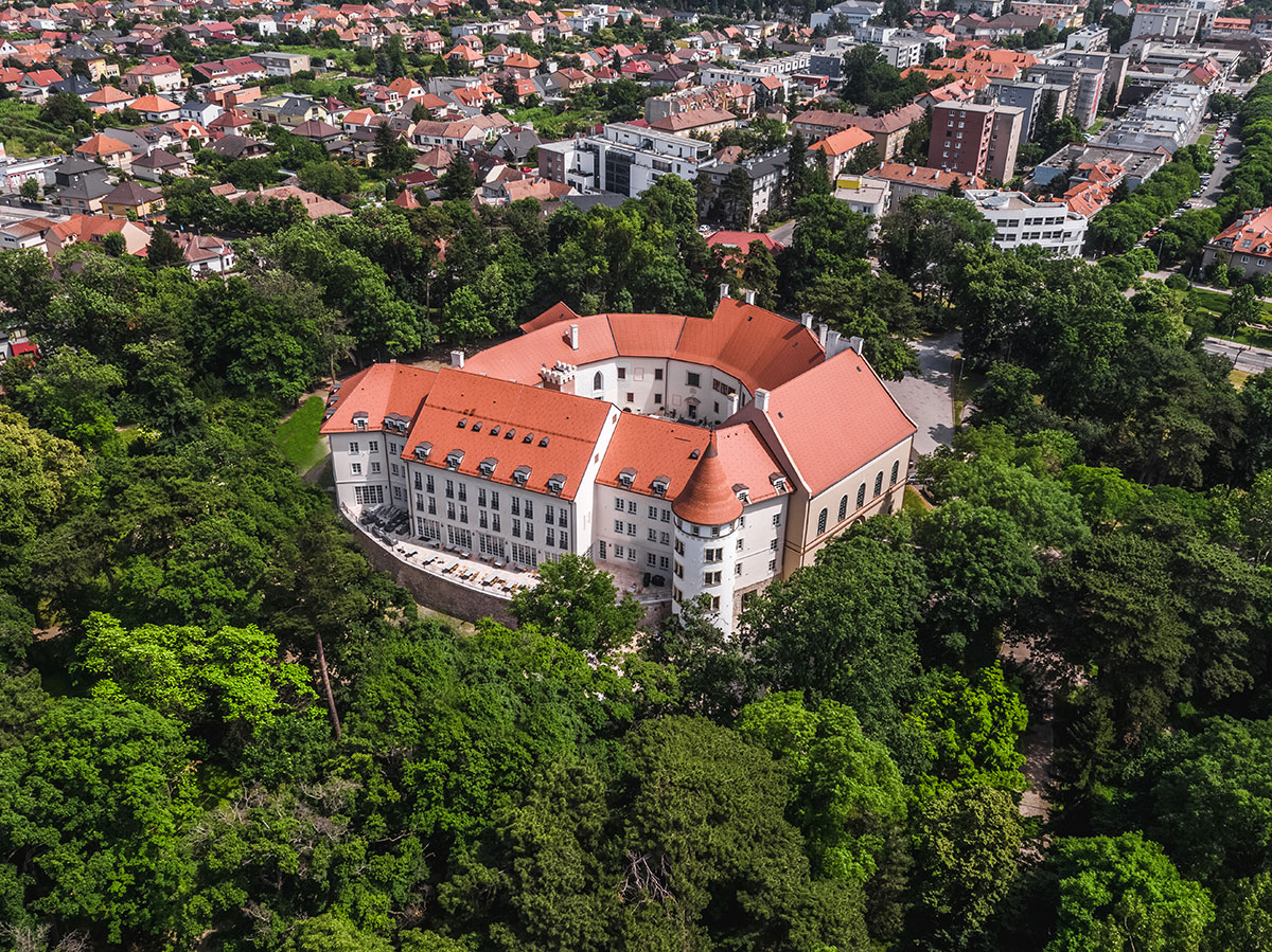 Zámok Pezinok, severo-západný pohľad