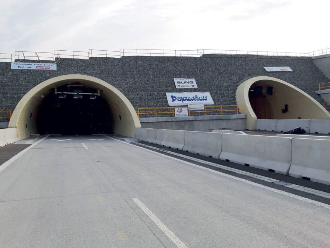 Pohľad na západný portál tunela Žilina