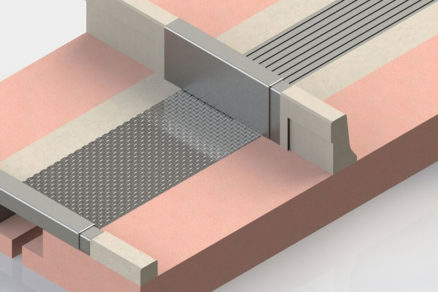 Detail z konštrukčného znázornenia mostného záveru TENSA® MODULAR, zobrazujúci prekrytie chodníka pre chodcov/cyklistov a krycie plechy bariéry