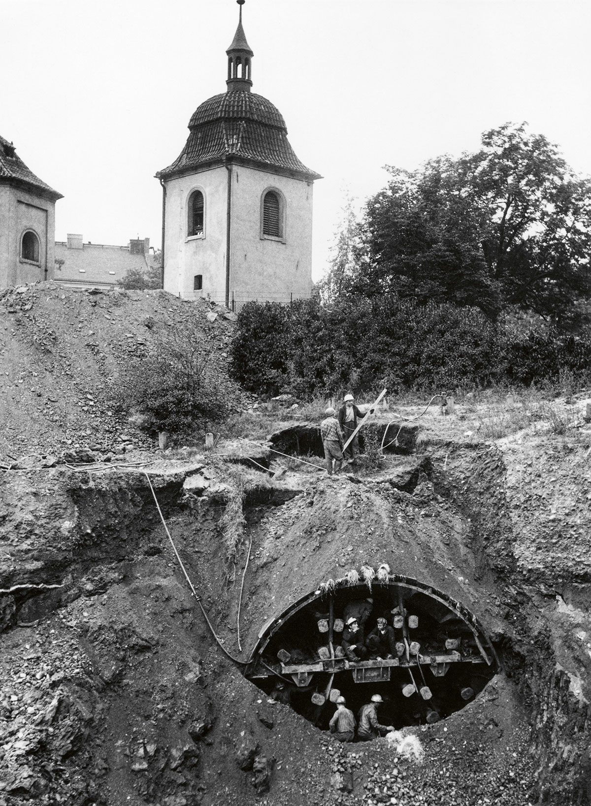 1969 prorazka tunelu prazskeho metra