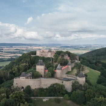 Hrad Helfštýn stojí uprostred nádhernej prírody strednej Moravy.