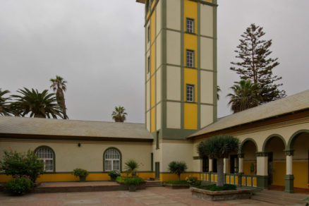 Bývalá škola Woermannhaus v namíbijskom meste Swakopmund.