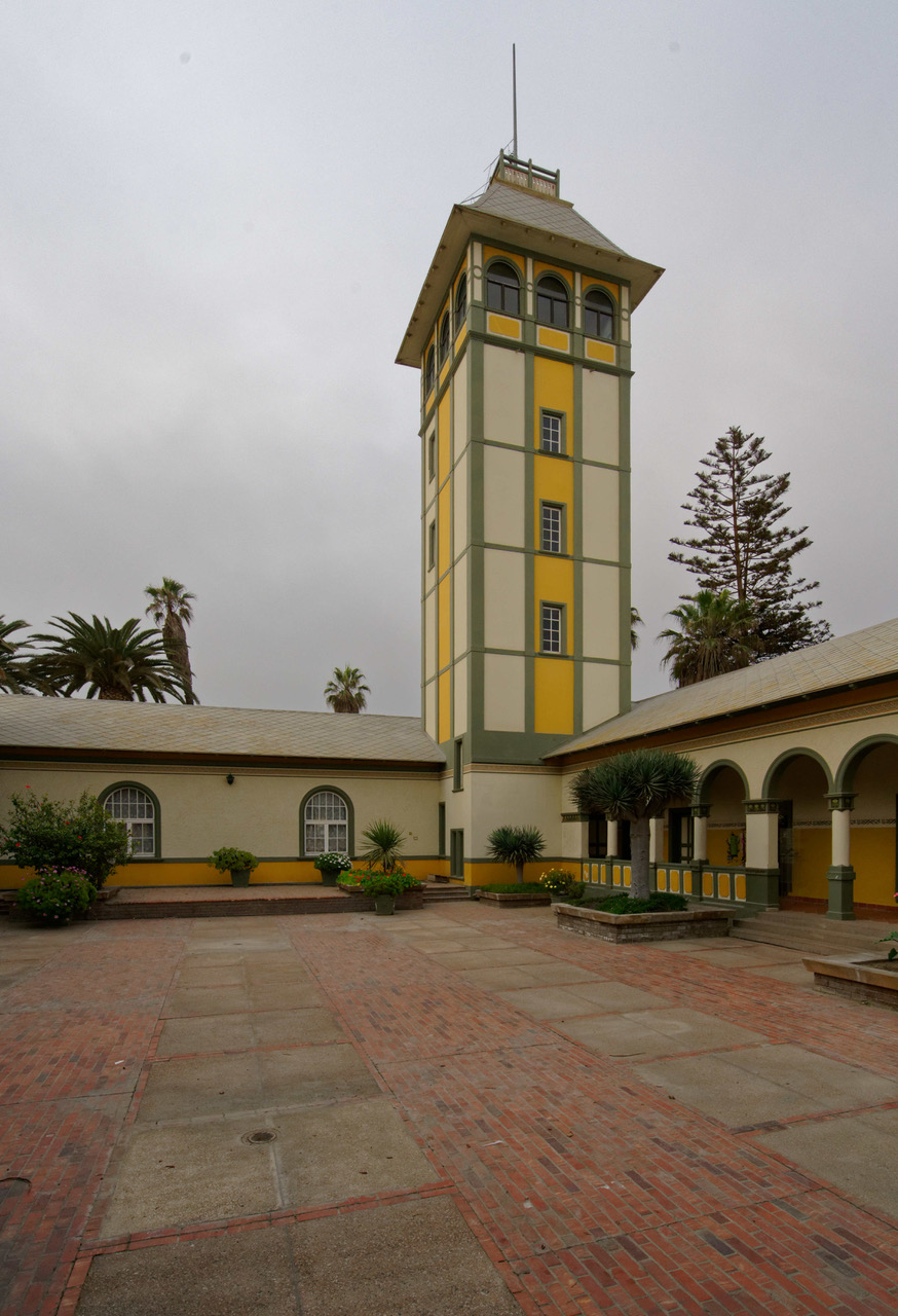 Bývalá škola Woermannhaus v namíbijskom meste Swakopmund.