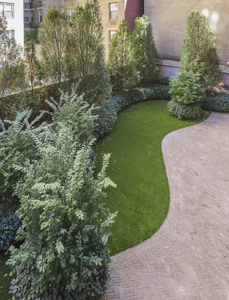 Exteriérové úpravy navrhol záhradný architekt Peter Wirtz.