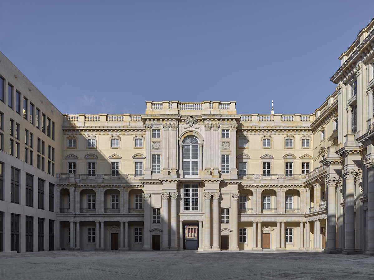 Schlüterhof – námestie pomenované po pôvodnom architektovi.