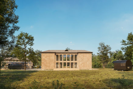 Fasády architektky riešili odhalením starého plášťa – objaví sa tak história budovy v plnej kráse textúry dreva.