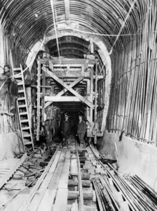 Obr. 1 Tunel Moffat, 1927