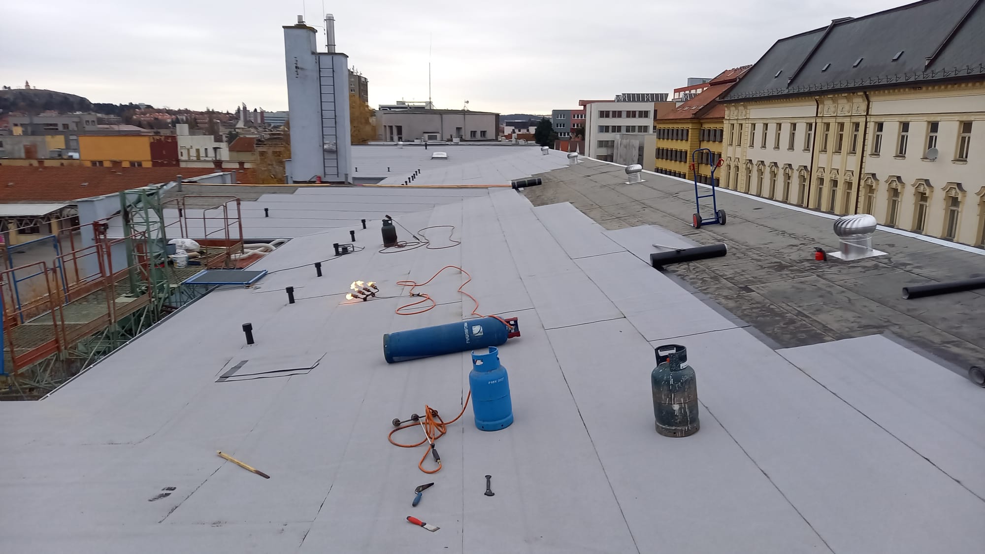 Strešný plášť Krajskej prokuratúry v Nitre - Rozloha 1200 m2 