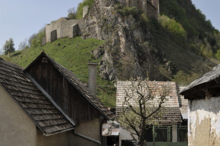 Hrad Lednica dialkovy pohlad zo severovychodu vizualiacia o