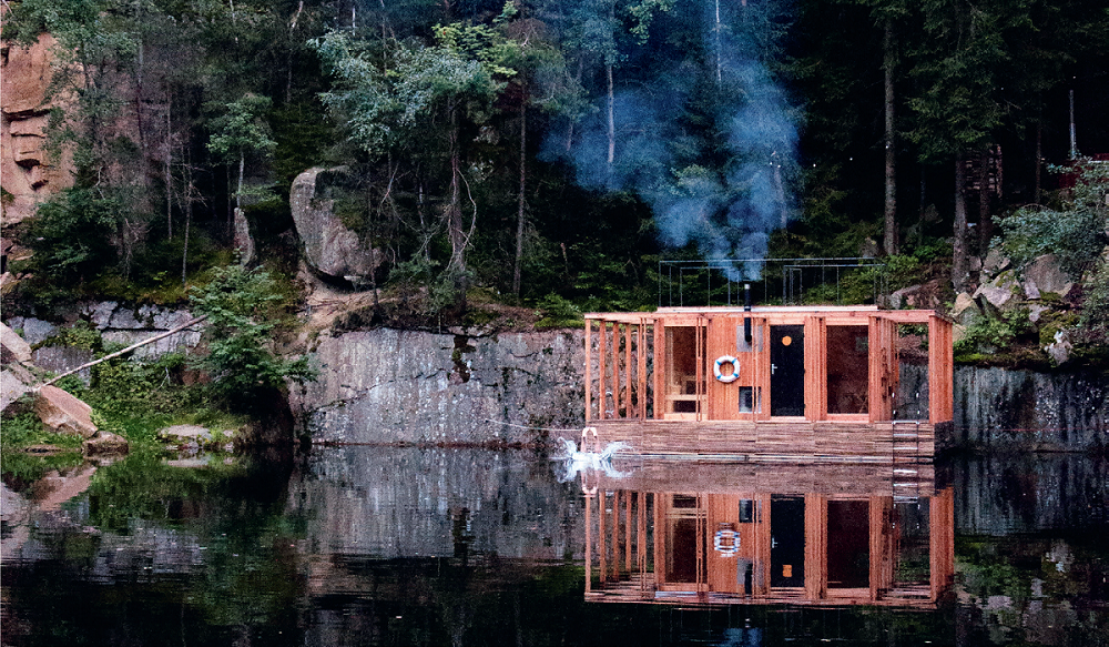 Sauna je riešená ako prefabrikovaná panelová drevostavba.