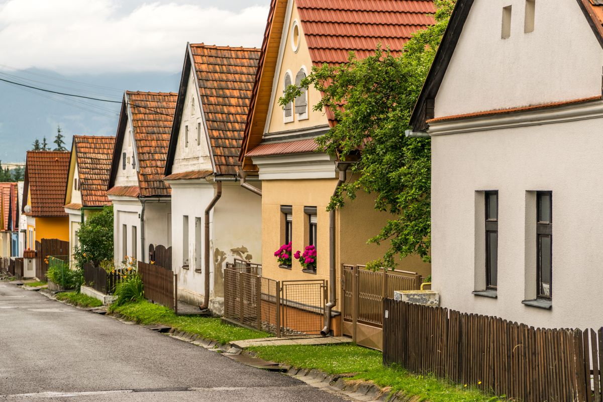 Slovenská agentúra životného prostredia zverejnila predbežné podmienky pre dotáciu na obnovu rodinných domov. 