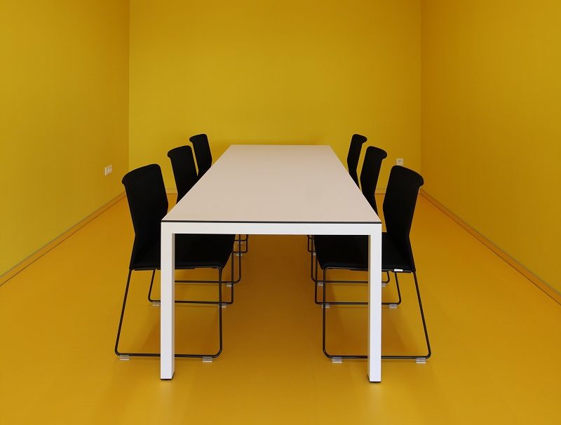 Pracovné prostredie musí byť pohodlné, zároveň aktivizujúce a pod - netné. Interpolise Office Centrum, Paulíny Hovorka Architekti.