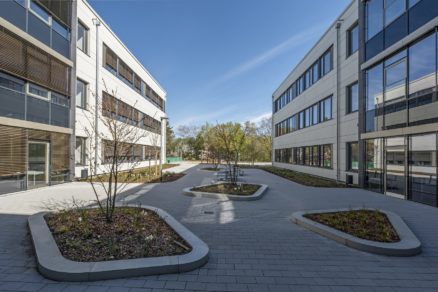 Nová budova gymnázia v Großburgwedeli, Nemecko