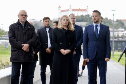 Zlava Daniel Tupy starsi Zuzana Caputova Matus Vallo.