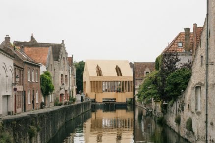 Dočasný pavilón Bruggský diptych