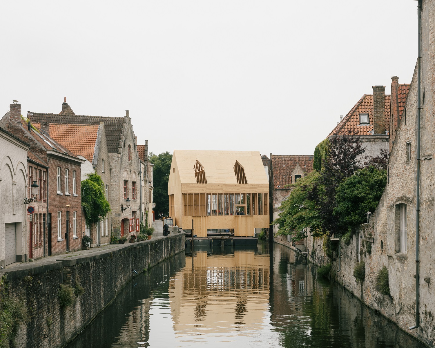 Dočasný pavilón Bruggský diptych