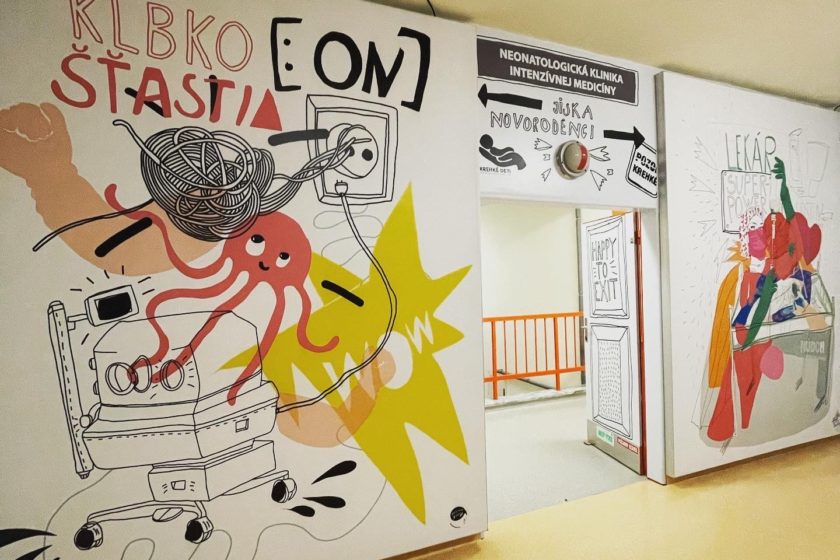 Vstupné priestory, realizácia svetelnej steny: Neonatologická klinika intenzívnej medicíny, NÚDCH Kramáre, Bratislava.