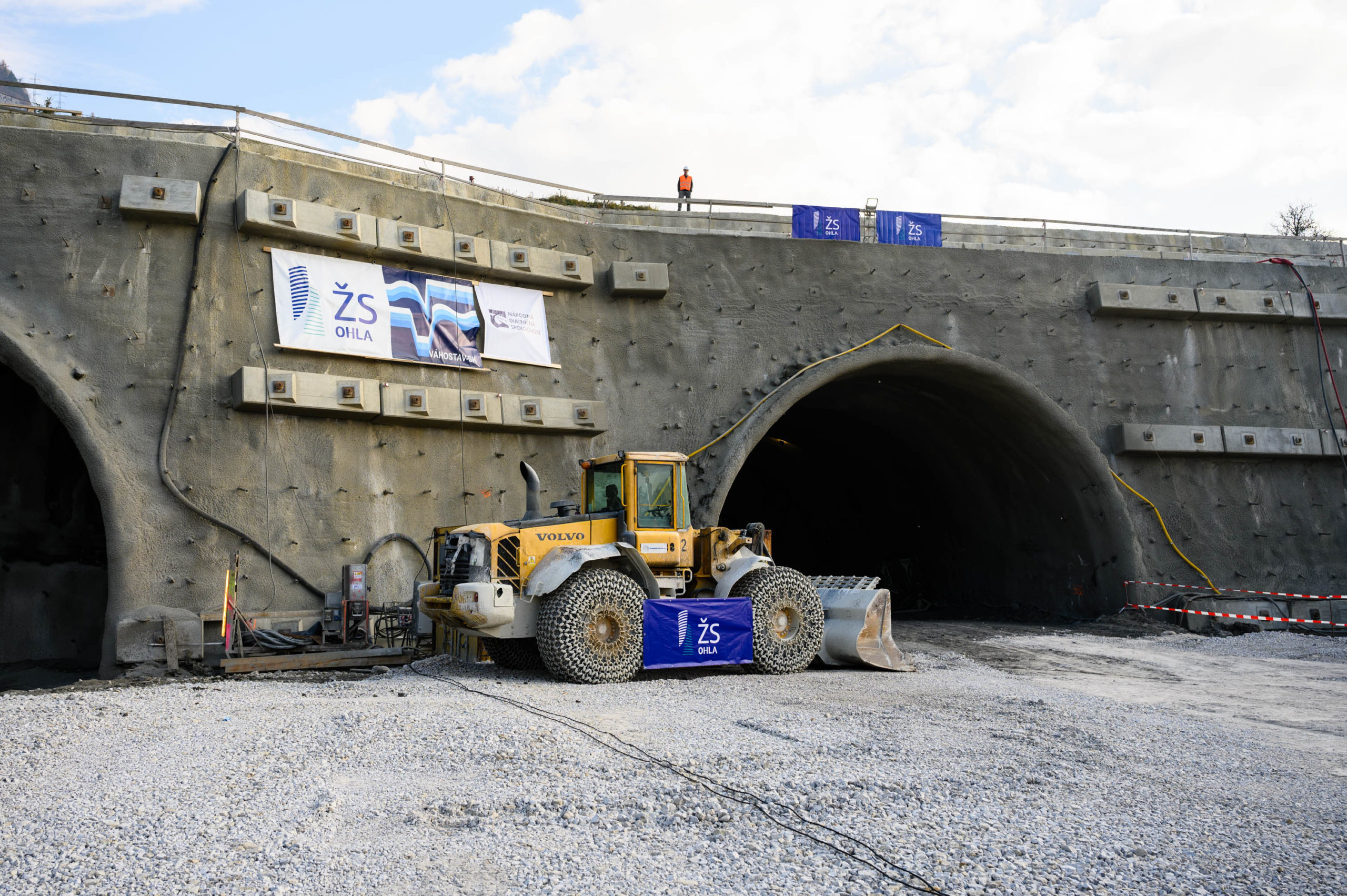 Pri Ružomberku prerazili diaľničný tunel Čebrať, trvalo to osem rokov