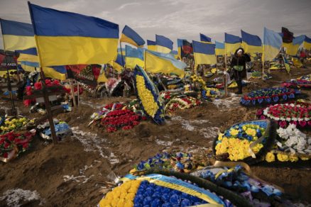Hrobové miesta ukrajinských bojovníkov v Charkove.