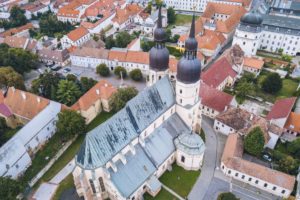 Trnava chce mať pätinu elektrickej energie zo zelených zdrojov, v meste pribúda fotovoltika