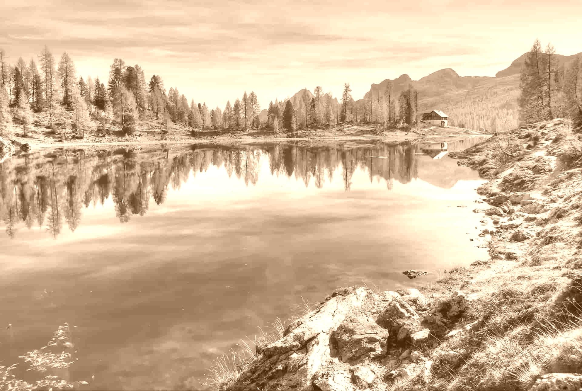 lago federa 3746335 1920 sepia min