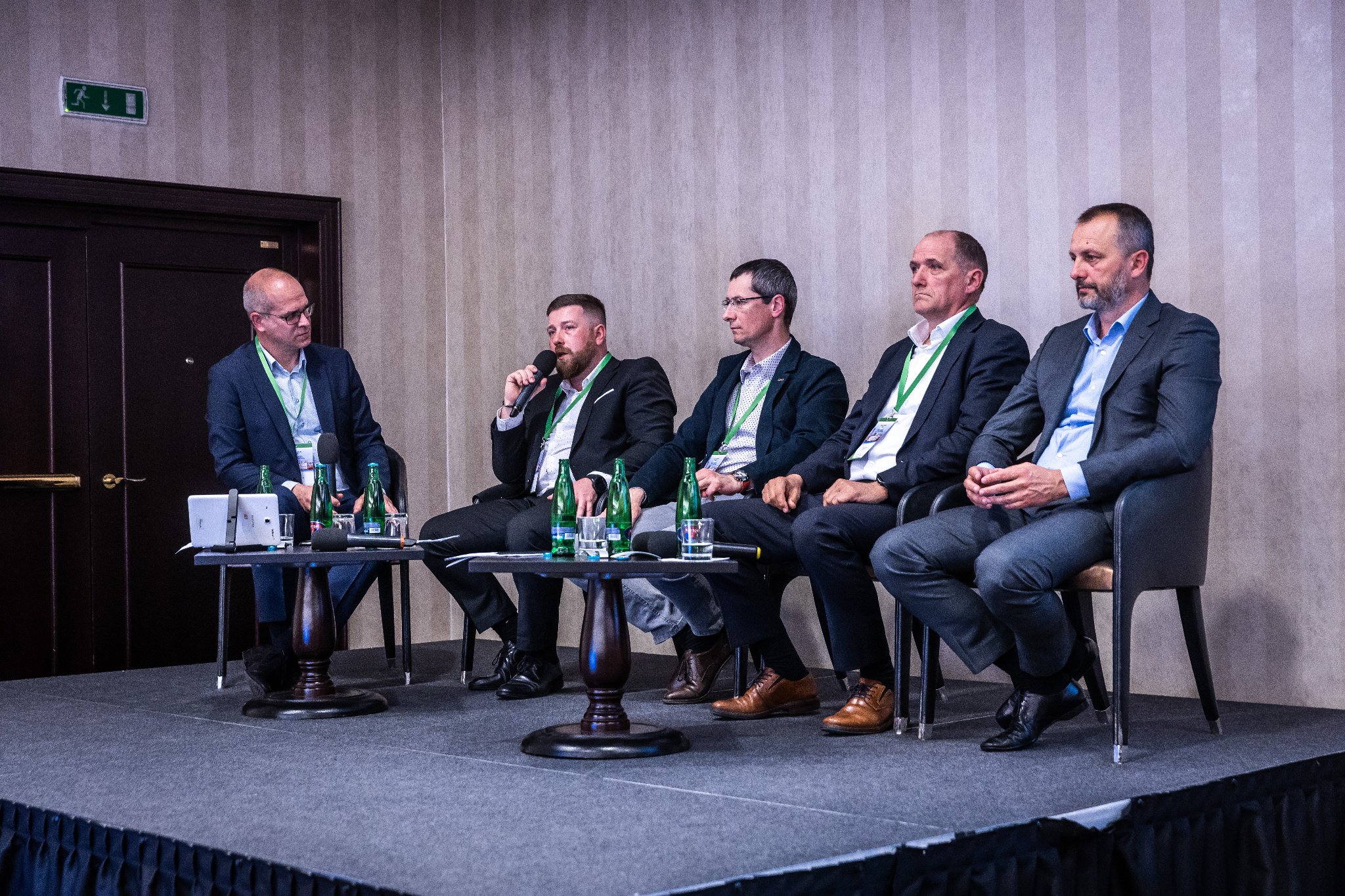 Štvrtý panel, konferencie zľava: moderátor Juraj Suchánek (IUR), Tomáš Lamprecht (ŠFRB), Luboš Čema (IUR, IURIS INVEST), Milan Murcko (YIT Slovakia), Pavel Pelikán (JTRE).