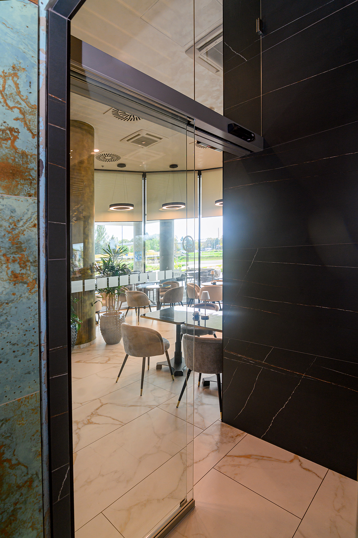 Kaviareň Sweetbox Caffé Nitra                                          
