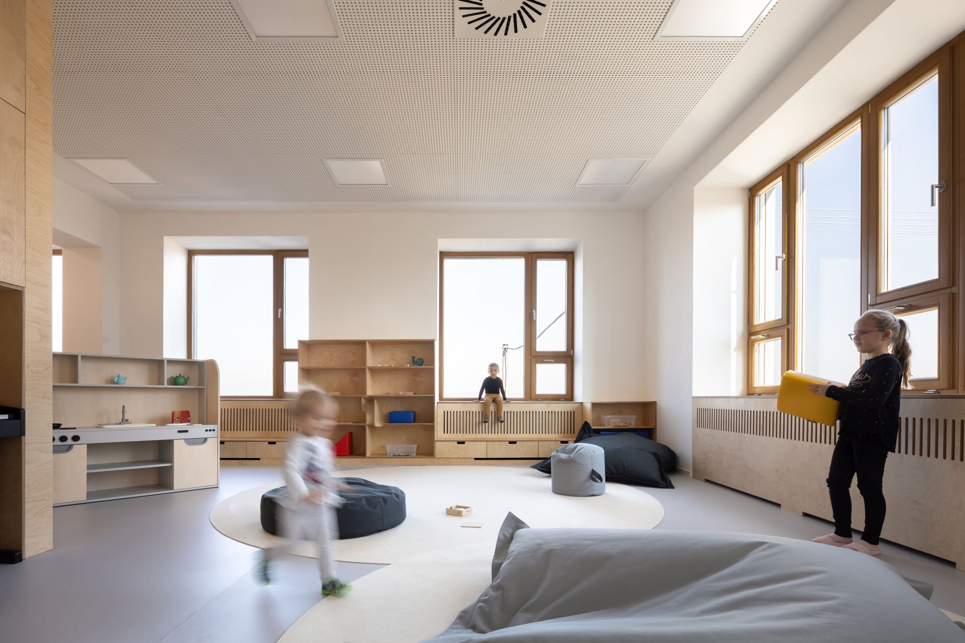 Najväčším bonusom je svetlosť interiéru a čerstvý vzduch vďaka rekuperácii.
