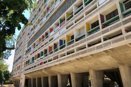 Unité d'habitaton je jedna z ikonických stavieb švajčiarskeho architekta Le Corbusiera. Autorka AH