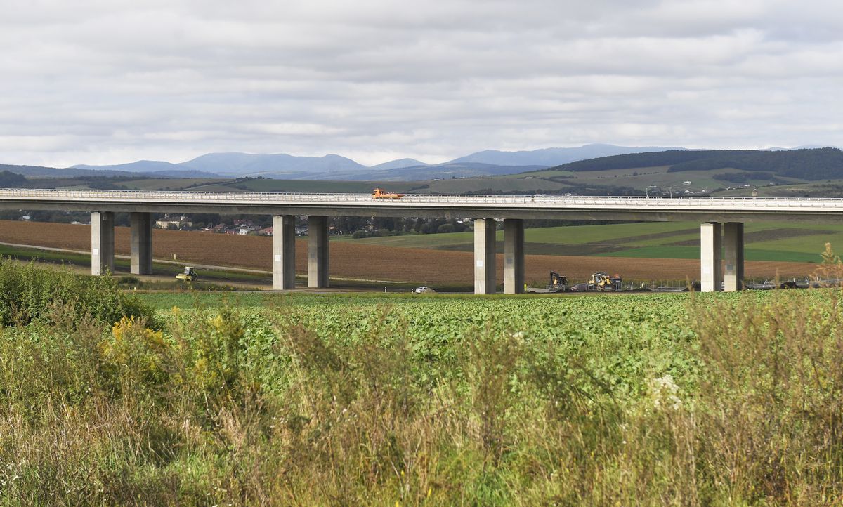 Odovzdanie nového úseku rýchlostnej cesty R4 Prešov severný obchvat I. etapa a tunela Bikoš.