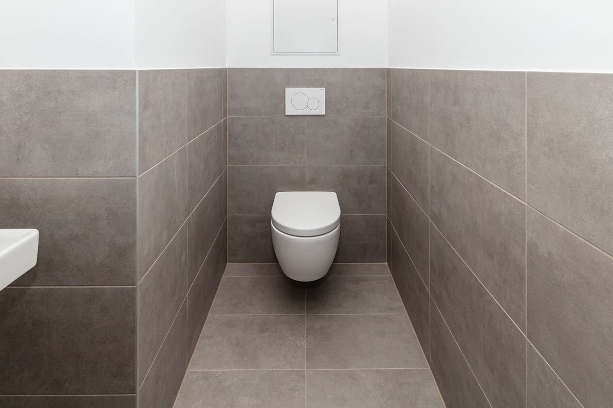Pri zariaďovaní kúpeľní bola voľba jasná, WC Geberit iCon zaujalo nielen svojím dizajnom, ale aj praktickými funkciami pre vyšší komfort v kúpeľni.